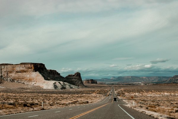 Sécurité en Rallye : Équipements Essentiels et Techniques de Conduite à Maîtriser